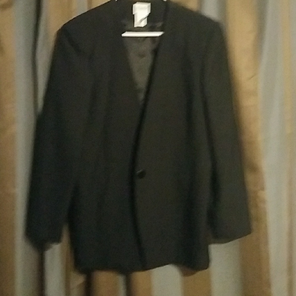 Liz Baker Essentials black blazer
